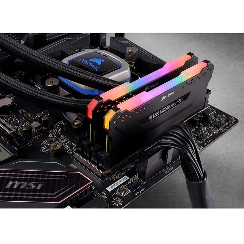 رم دسکتاپ Corsair مدل VENGEANCE RGB PRO دو کاناله DDR4 ظرفیت 64GB فرکانس 3600MHz تایمینگ CL18 با هیت‌سینک خنک‌کننده