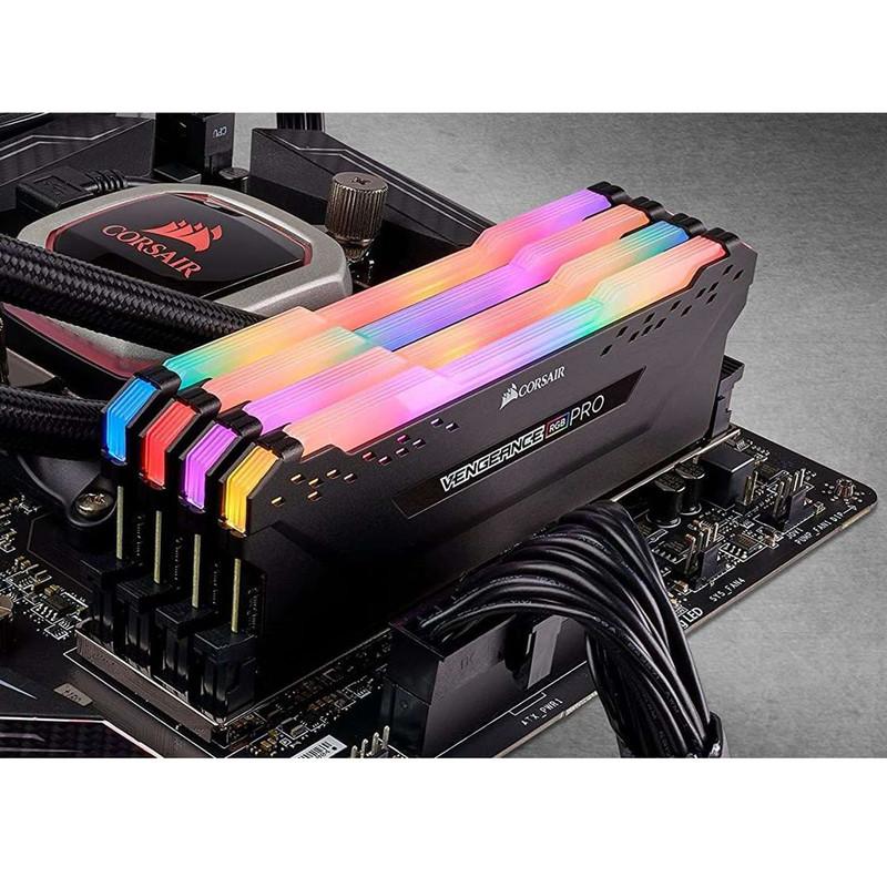رم دسکتاپ Corsair مدل VENGEANCE RGB PRO دو کاناله DDR4 ظرفیت 64GB فرکانس 3600MHz تایمینگ CL18 با هیت‌سینک خنک‌کننده