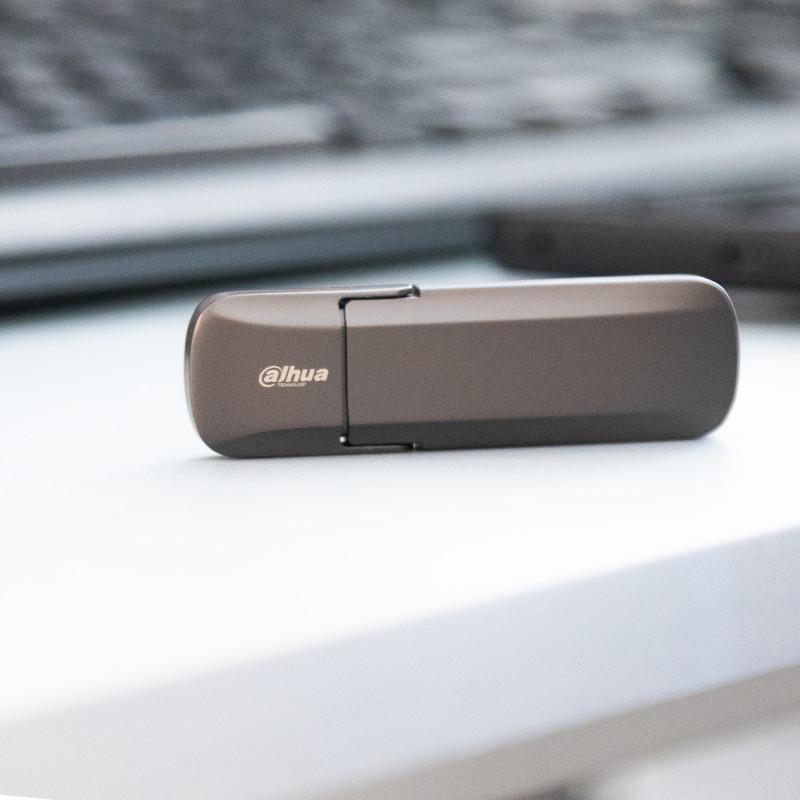 اس اس دی اکسترنال داهوا مدل S806 ظرفیت 512 گیگابایت رابط USB 3.2 Gen2