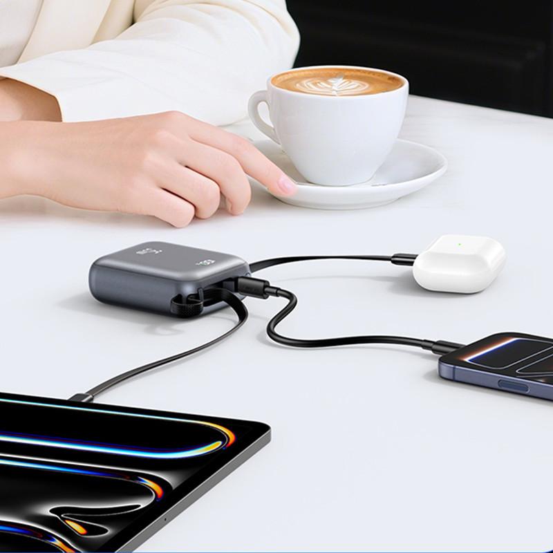 پاوربانک 35 وات یوسمز مدل CD261 ظرفیت 10000 میلی‌آمپرساعت