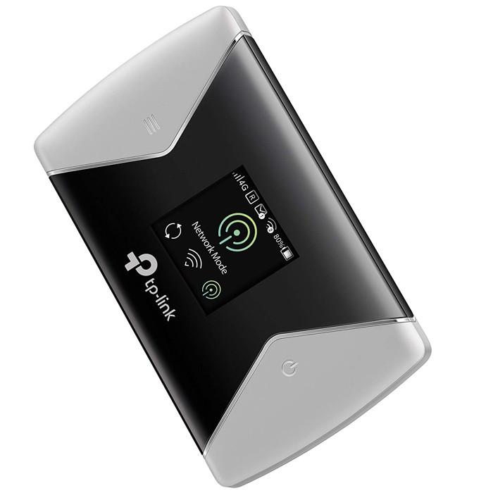 مودم 4G قابل حمل تی‌پی‌لینک مدل M7450 با پشتیبانی LTE-Advanced Cat6، اشتراک‌گذاری اینترنت برای 32 دستگاه، دو باند فرکانسی 2.4 و 5 گیگاهرتز، سرعت دانلود 300 مگابیت، باتری 3000 میلی‌آمپر با شارژدهی 15 ساعت و شیار کارت حافظه Micro SD تا 32 گیگابایت